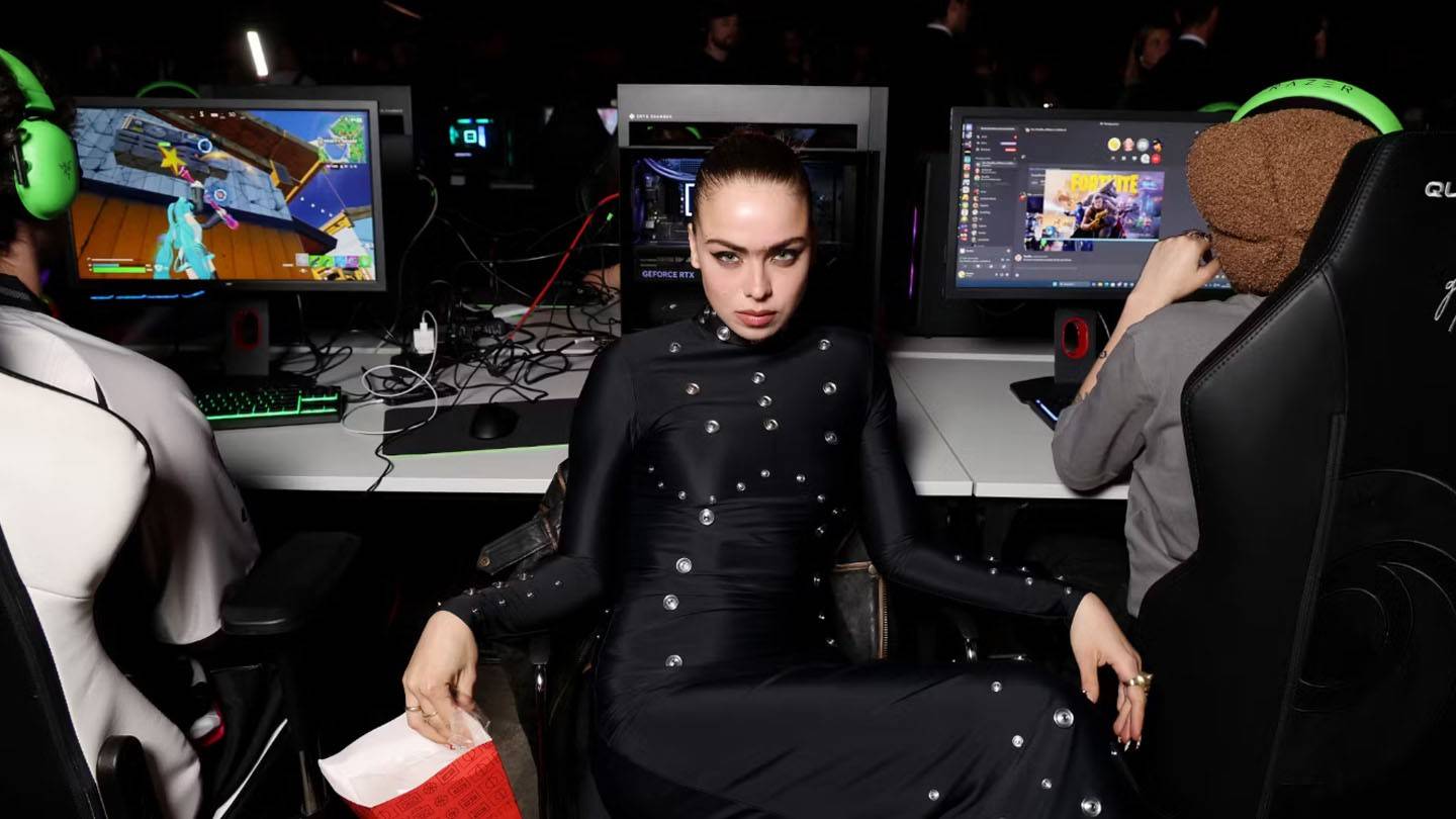 Coperni FW25: Nakita ng mga manlalaro sa fusion-gaming fusion