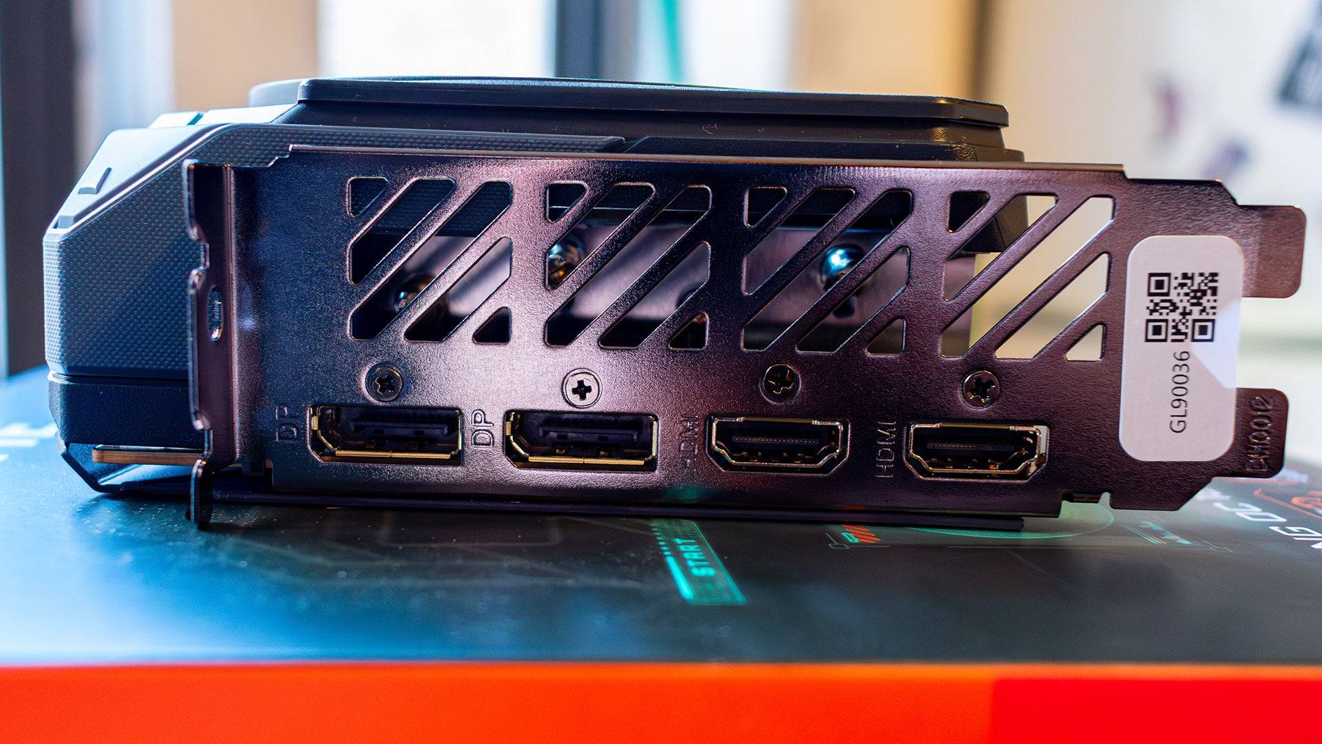 AMD Radeon RX 9070: malalim na pagsusuri